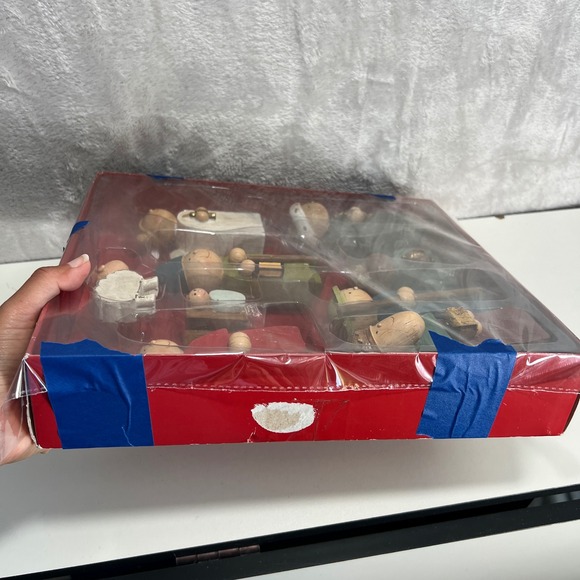 Wooden Nativity Set 9 Piece Figurines Shepherd Angel Jesus Rustic hand painted - Picture 11 of 12